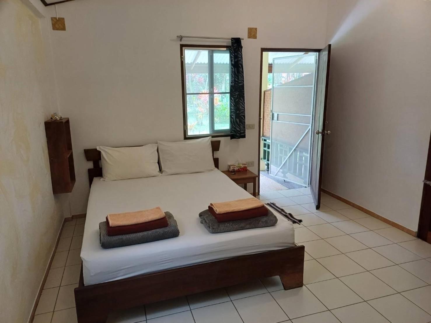 Lake View Bungalows Khao Lak Exterior photo